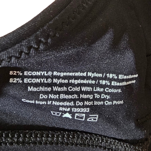 Everlane The Scoop-Neck Bikini Top in Black in Size Large - Picture 10 of 15